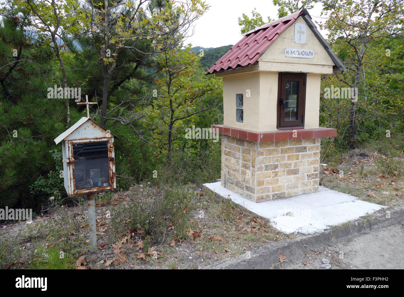 Griechenland. Kapellchen am Straßenrand. Stockfoto