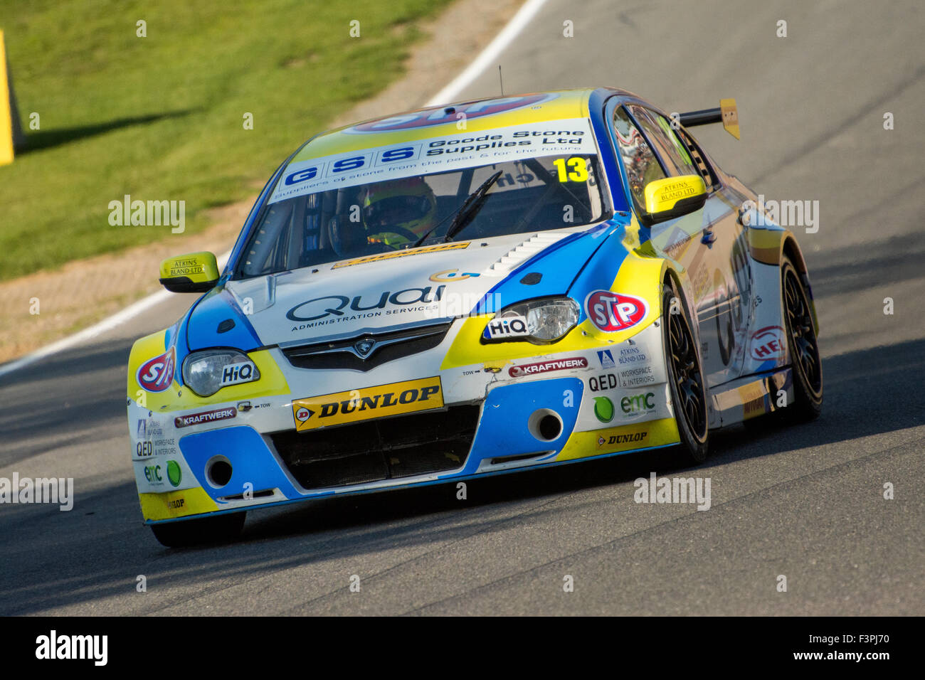 Fawkham, Kent, UK. 11. Oktober 2015. Dan Welch und Welch Motorsport Laufwerke während der Dunlop MSA British Touring Car Championship in Brands Hatch GP am 11. Oktober 2015 in Fawkham, Kent, Vereinigtes Königreich (Foto: Gergo Toth Foto / Alamy Live News) Stockfoto