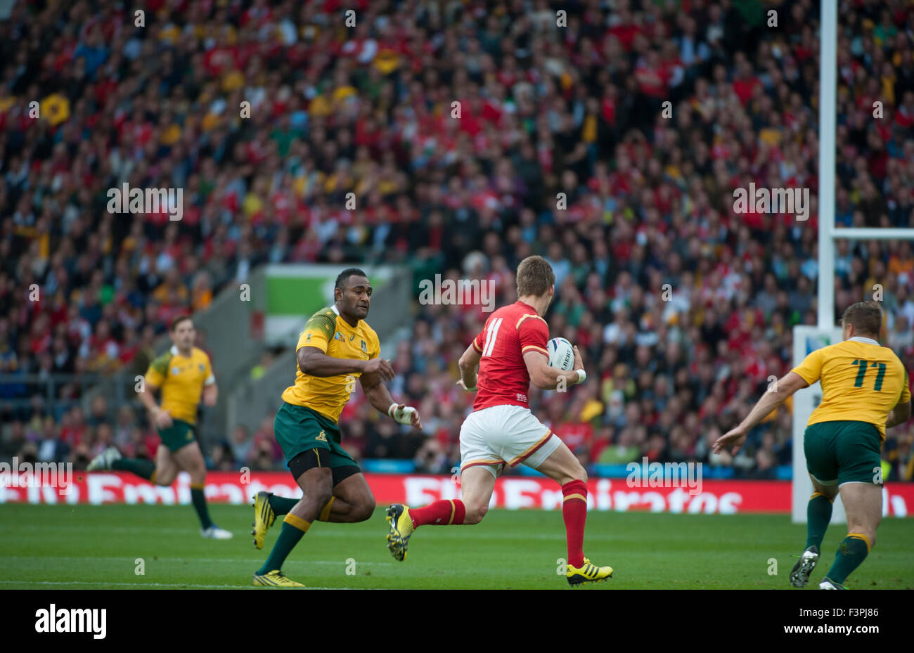 Liam Williams läuft mit dem Ball, Twickenham Stadium, London, UK. 10. Oktober 2015. Stockfoto
