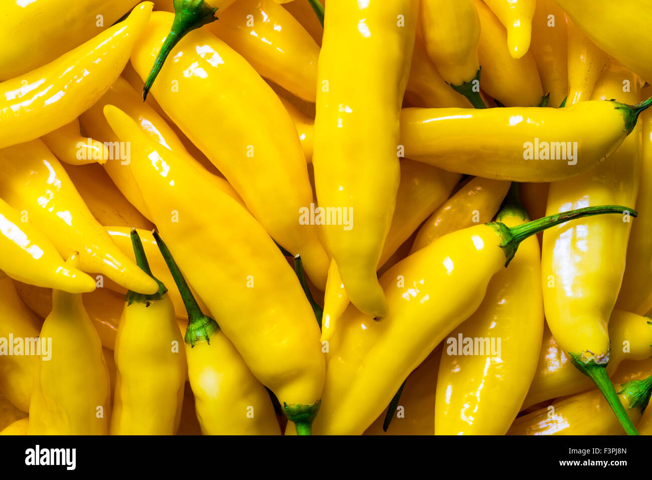 Frisch geerntete gelb Aji Limon Chili Peppers Stockfoto