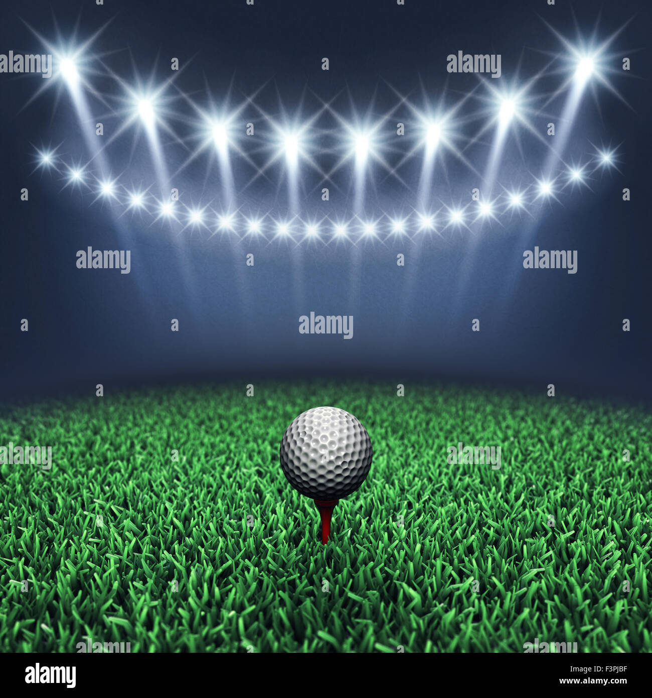 Golfball auf Rasen und Scheinwerfer, Golfturnier, Golf course Stockfoto