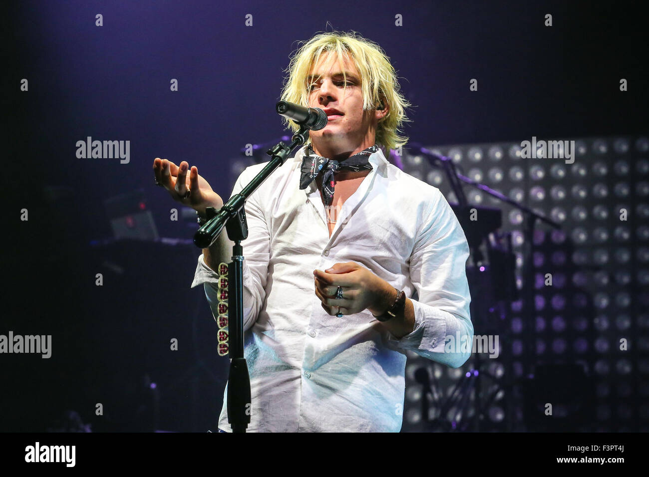Ross lynch of r5 -Fotos und -Bildmaterial in hoher Auflösung – Alamy