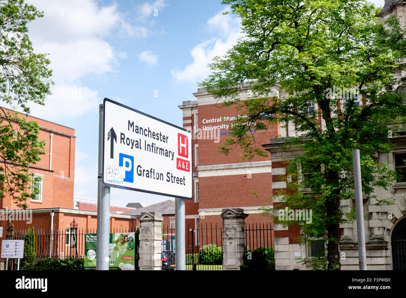 Krankenhäuser-Parkplatz Zentrum von Manchester, Oxford Straße, Manchester, UK Stockfoto