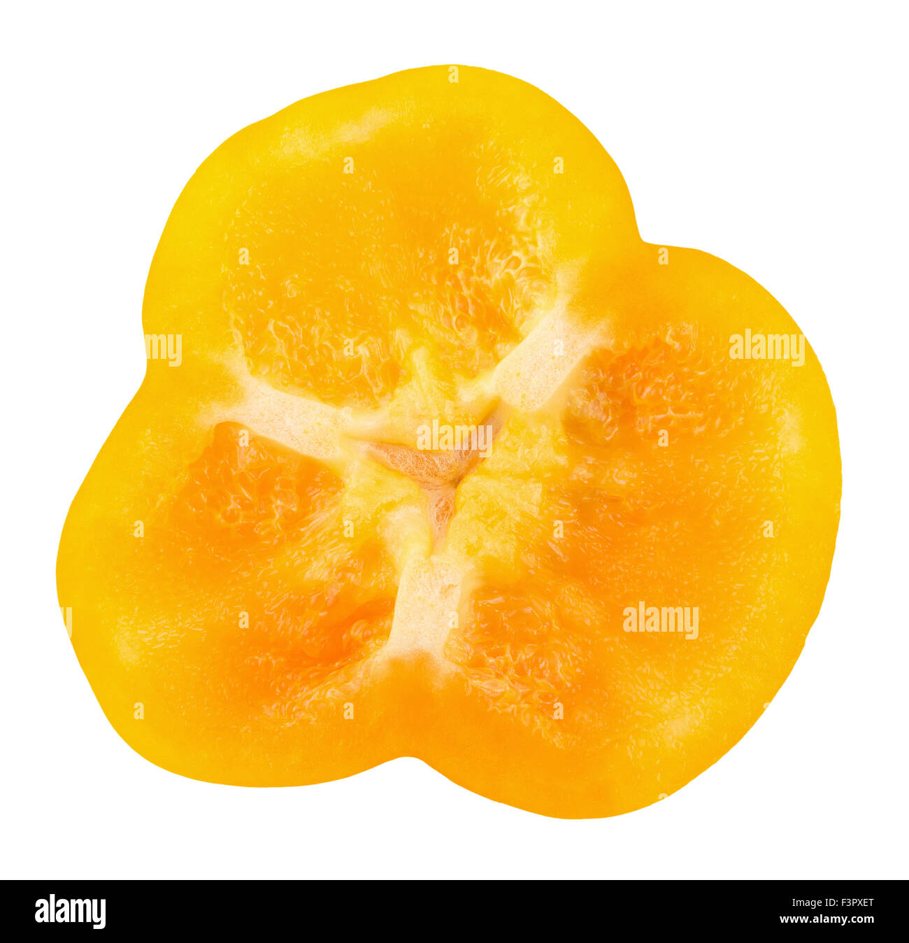 Schneiden Sie gelbe Paprika auf dem weißen Hintergrund isoliert. Stockfoto