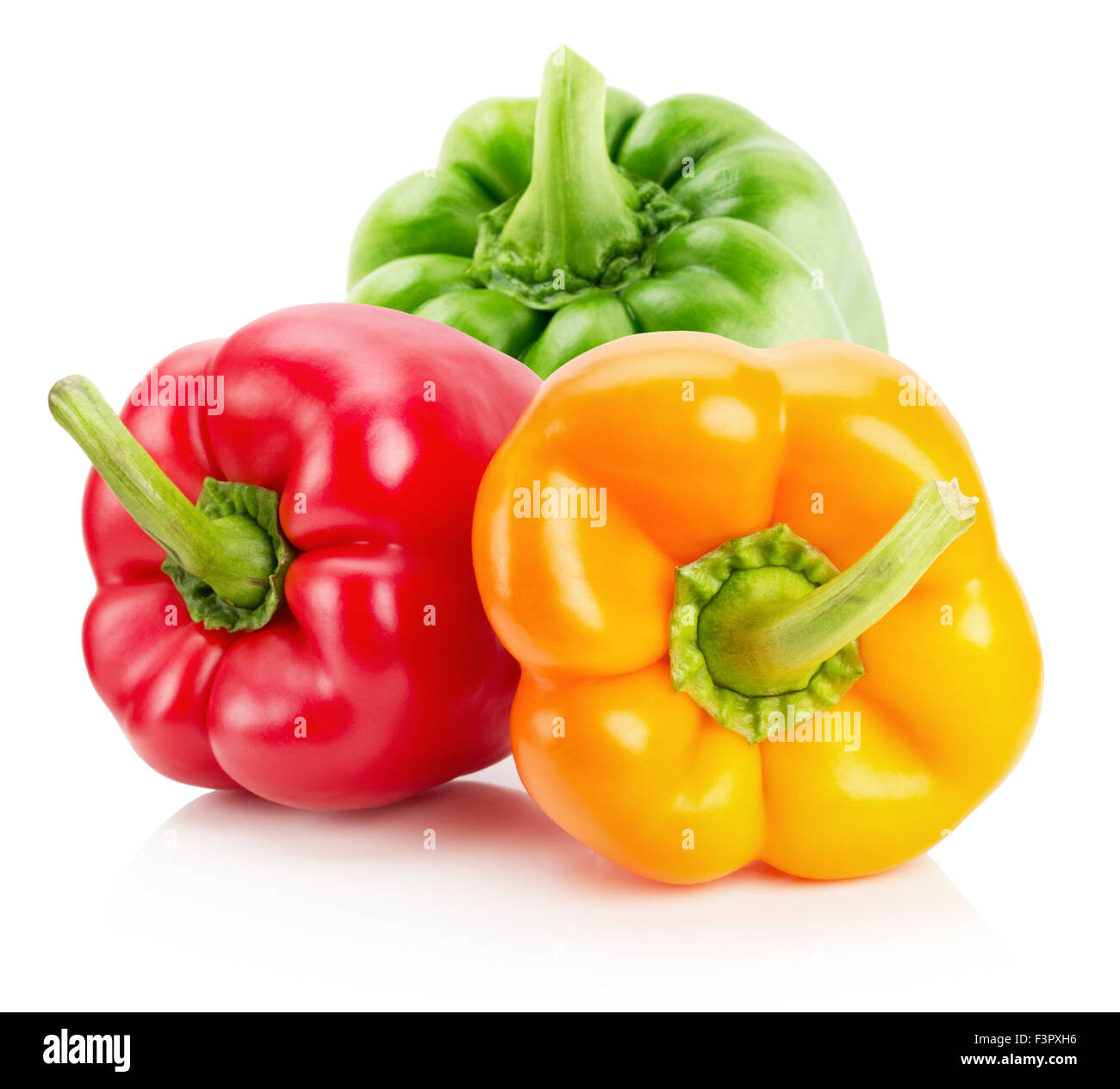 rot, gelb, orange und grüne Pfeffer auf dem weißen Hintergrund isoliert. Stockfoto