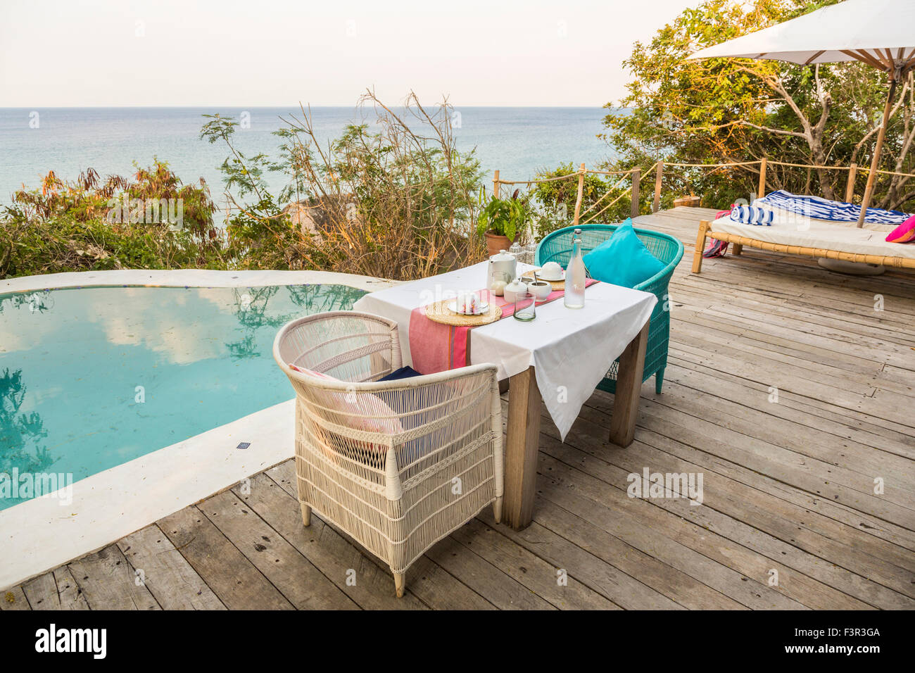 Tisch für das Frühstück von Tauchbecken, Kaya Mawa, Likoma Island, Lake Malawi, Malawi, Süd-Ost-Afrika Stockfoto