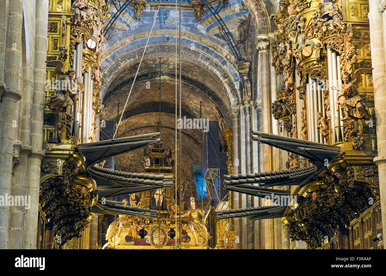 Inneren Dom Detail zeigt Orgelpfeifen in der Kathedrale von Santiago de Compostela in Spanien Stockfoto