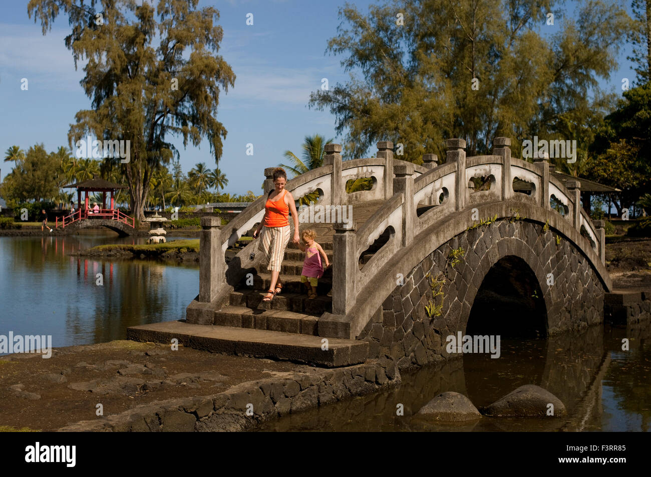 Japanische Garten Lili'uokalani Park in Hilo. Big Island. Hawaii. USA. Es hat Brücken, Koi-Teiche, Pagoden, Statuen, Torii ein Stockfoto