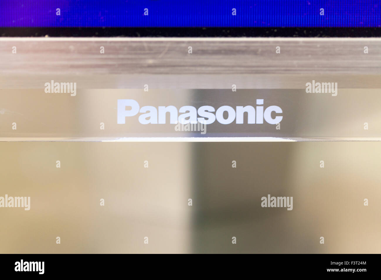 Panasonic Name auf TV Elektronik elektronisch Logo weiße Textfreiraum Stockfoto