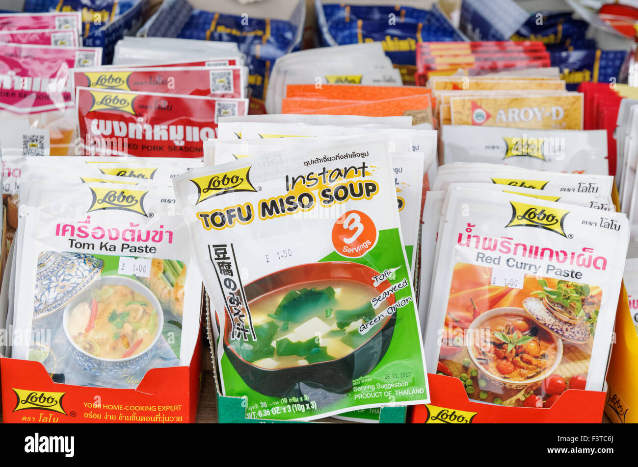 Thai instant Suppen in der orientalischen Shop Stockfoto