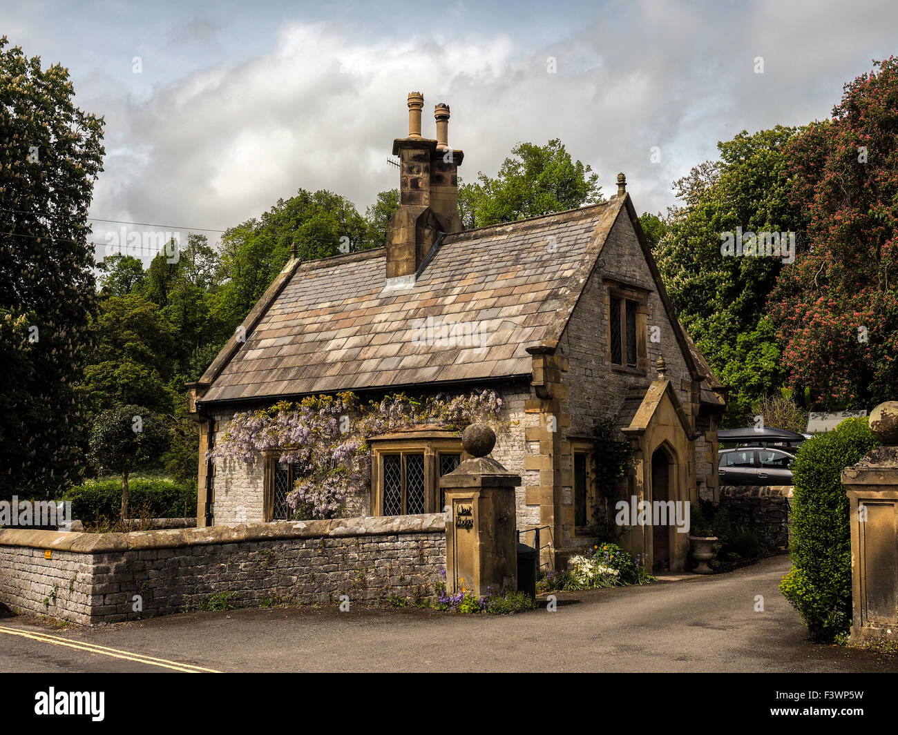 Kleines Steinhaus in Derbyshire, England Stockfoto, Bild