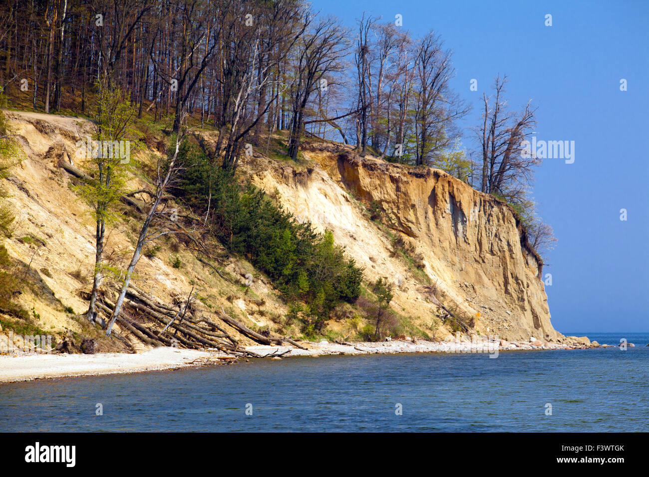 Steilküste am Meer Stockfoto