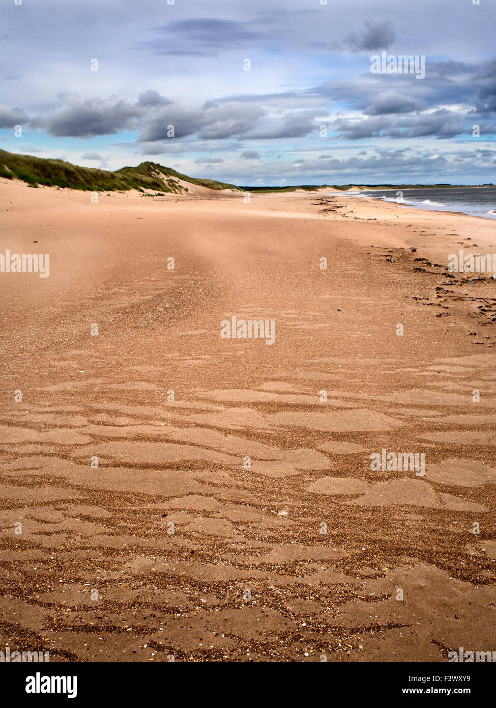 Muster in den Sand und Dünen an der Druridge Bucht in der Nähe von schlendern am Meer an der Northumberland Küste Englands Stockfoto