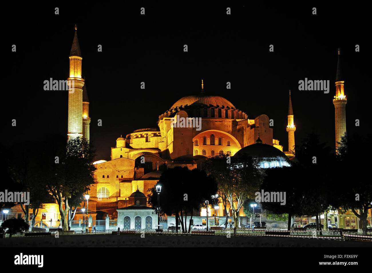 Nachtansicht der Hagia Sophia in Istanbul Stockfoto