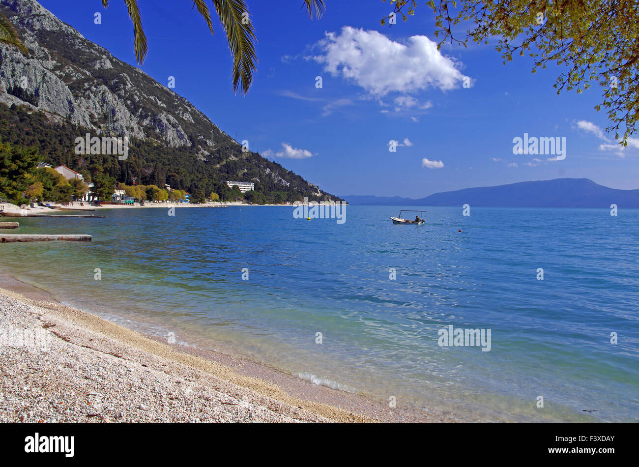 einsamen Strand entlang der kroatischen Küste Stockfoto