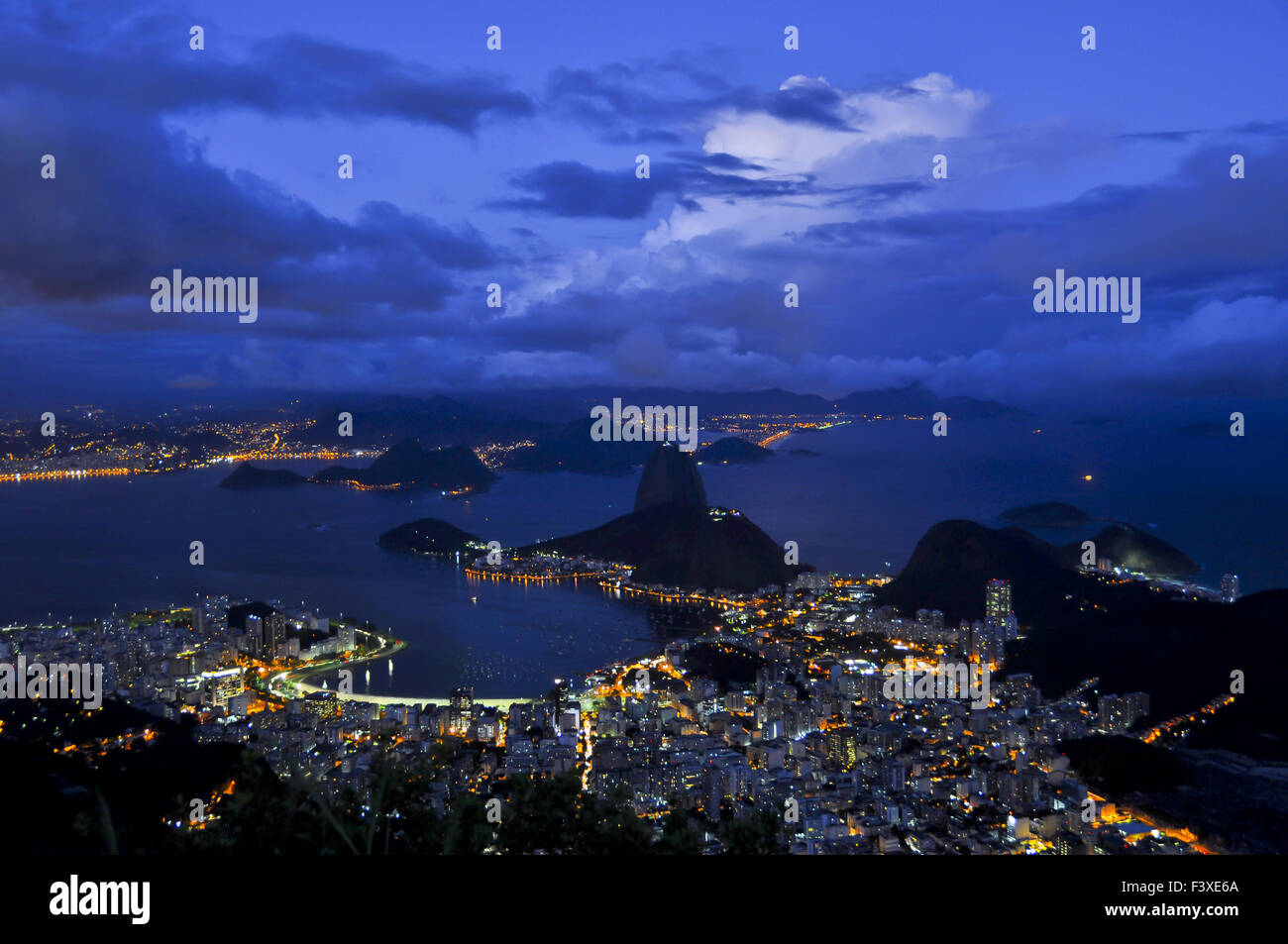 Nacht Rio Landschaft Stockfoto