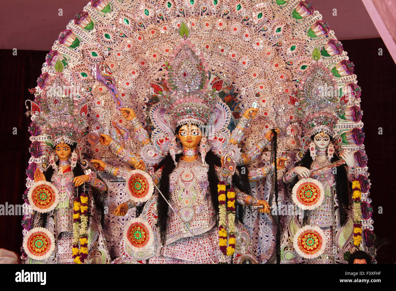 Göttin Durga in Durga Puja dekoriert Stockfoto