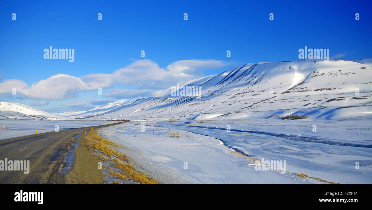 Winterlandschaft in der Nähe von Akureyri Stockfoto