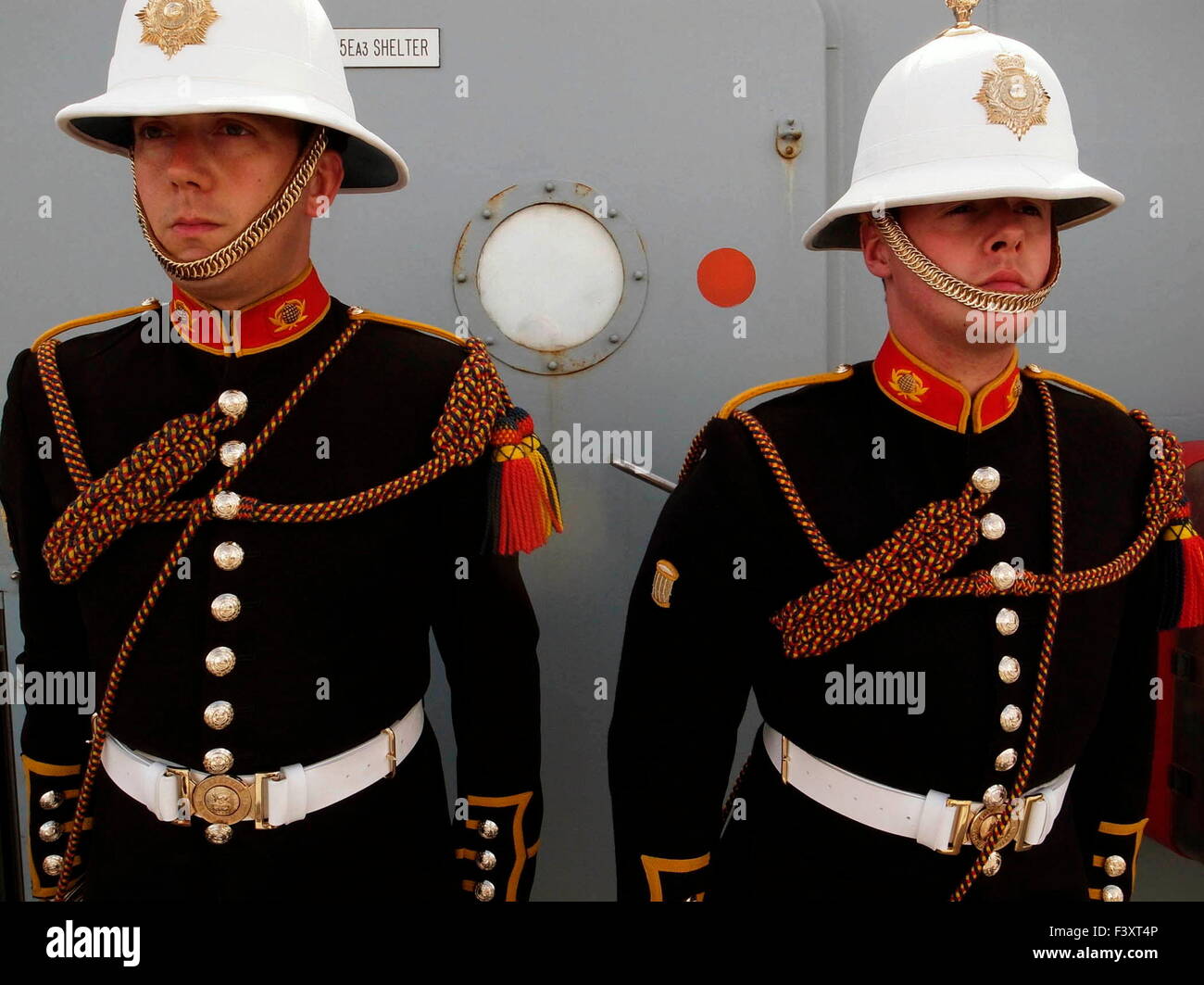Dress uniform marines Fotos und Bildmaterial in hoher Auflösung Alamy