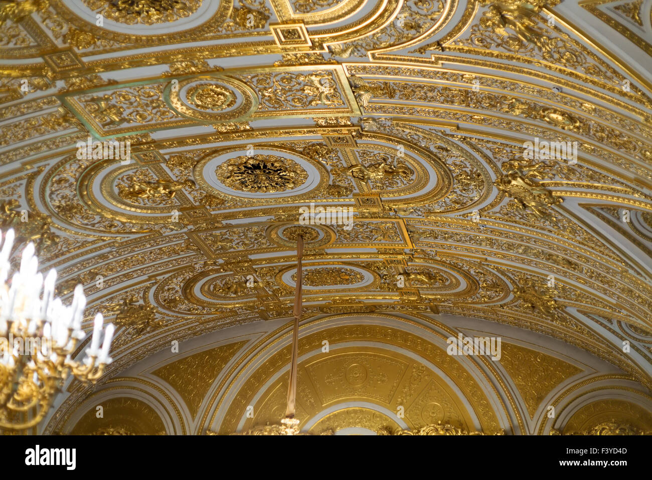 Goldene Decke Stockfotografie - Alamy
