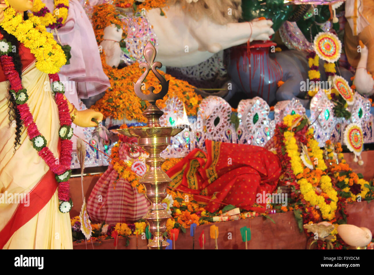 Durga Mata Jyoti in Durga puja Stockfoto