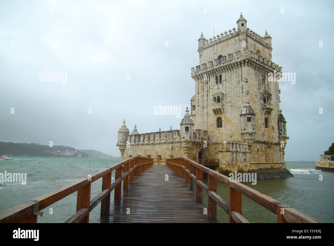 Lissabon, Portugal, 5. Oktober 2015. Eingang zum Belém Turm, die am Ufer der Mündung des Tejo. Der Turm ist ein UNESCO-Weltkulturerbe. Bildnachweis: David Mbiyu / Alamy Live News Stockfoto