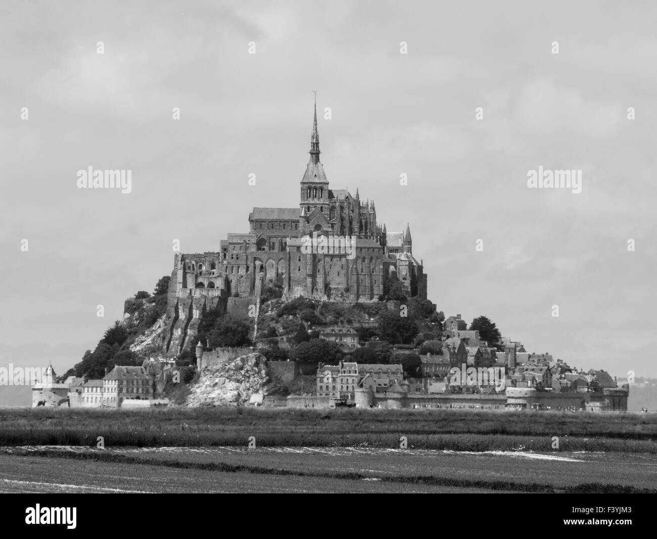 Mont Saint-Michel in schwarz / weiß Stockfoto
