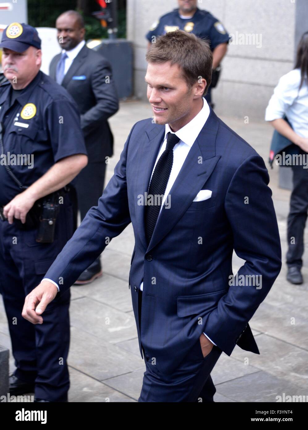 Tom Brady und Roger Goodell Manhattan verlassen Gericht Featuring: Tom Brady wo: Manhattan, New York, USA bei: 12. August 2015 Stockfoto