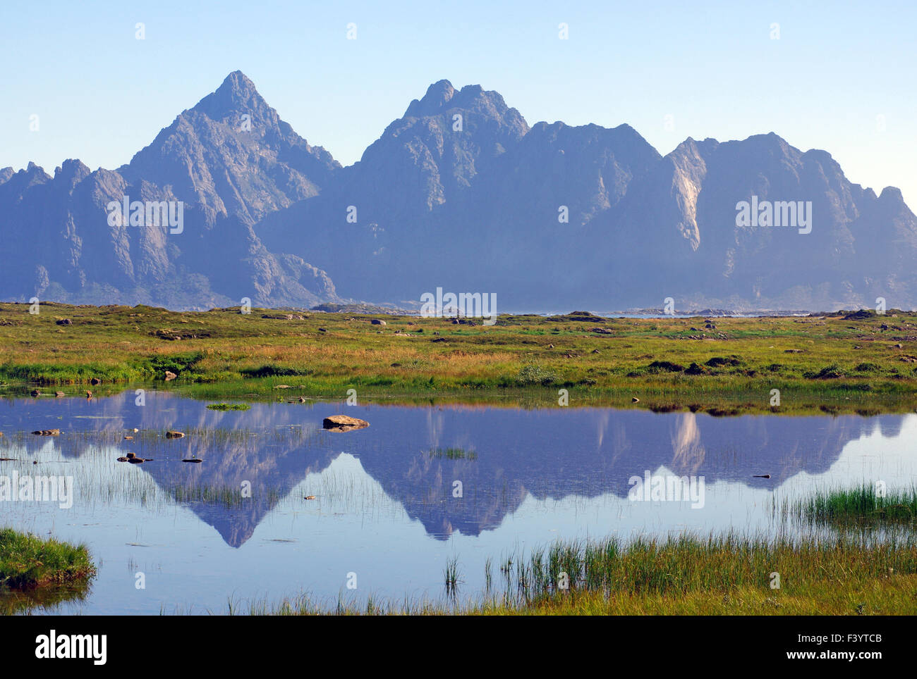 Ruhiger Tag auf Lofot-Inseln Stockfoto