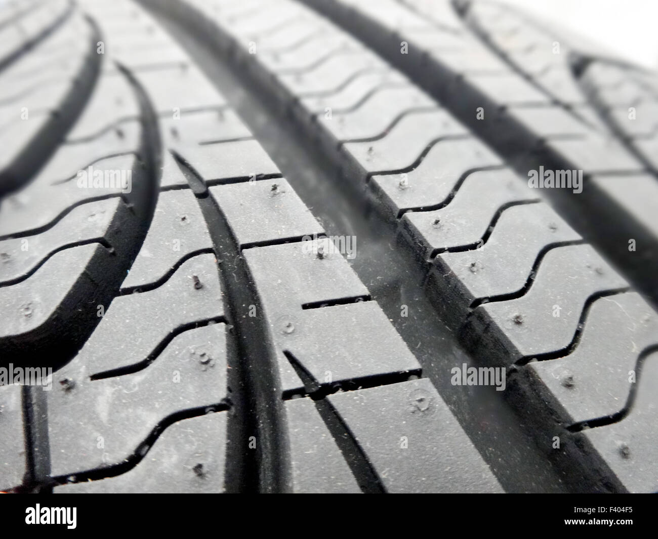 Tire tread Closeup in einem Reifen-shop Stockfoto