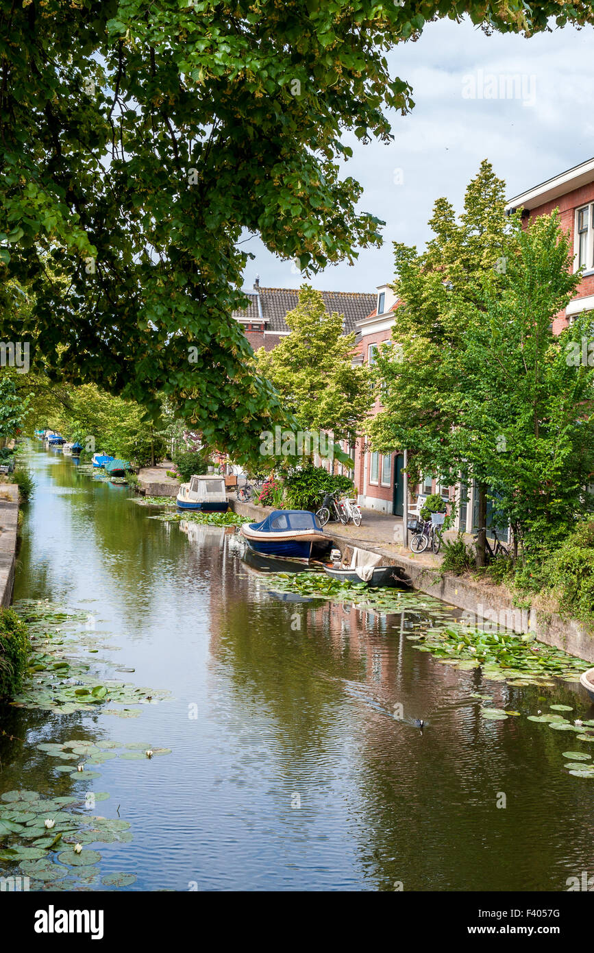 Idyllischen Kanal in Delft, Holland Stockfoto