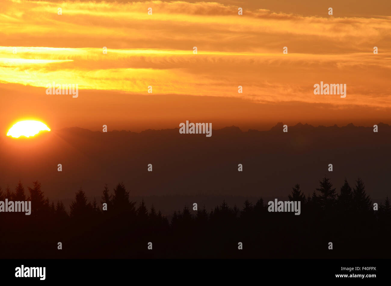 Sonnenaufgang; Sonnenuntergang; schwäbische Alb; Stockfoto