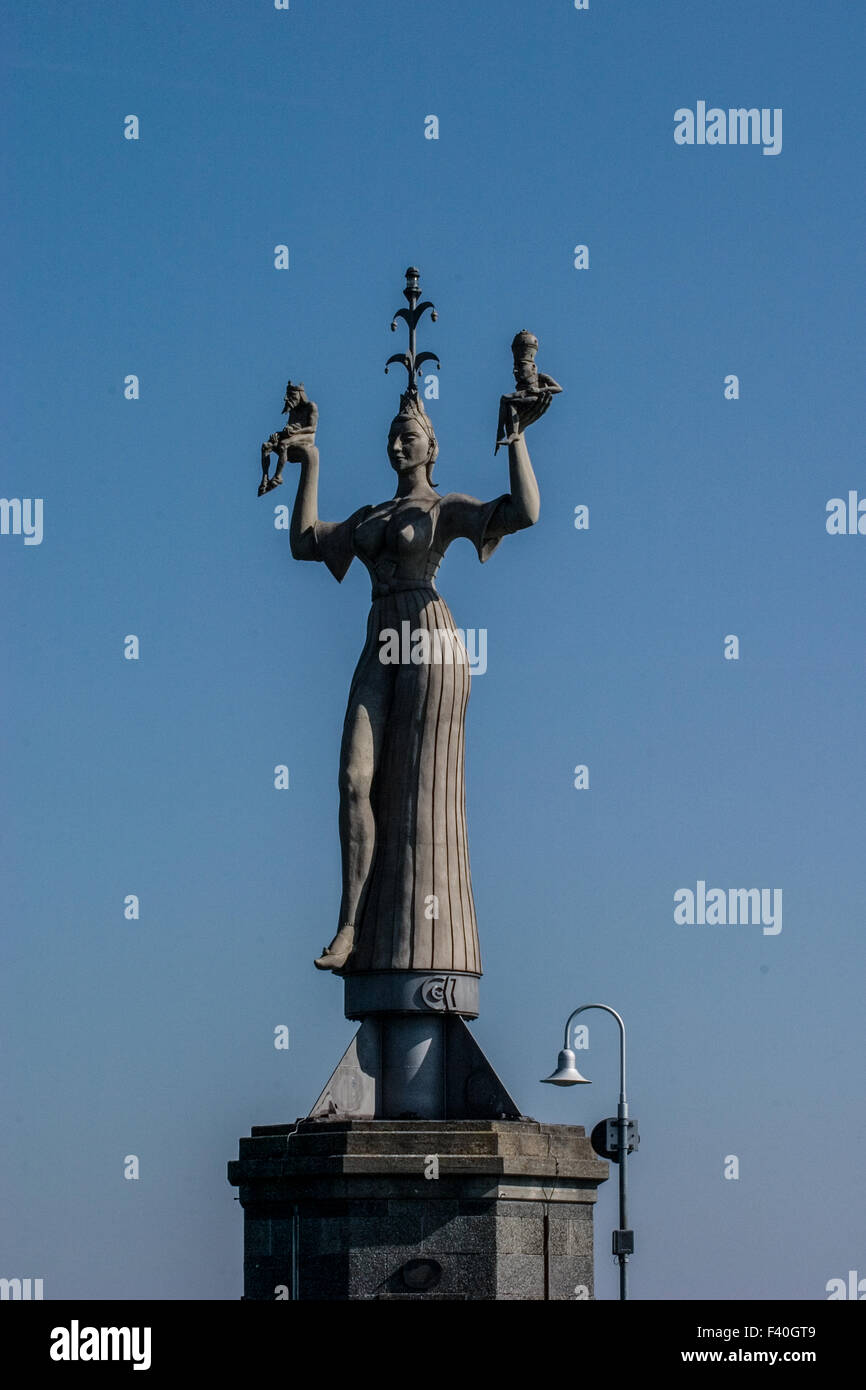 Imperia skulptur Fotos und Bildmaterial in hoher Auflösung Alamy