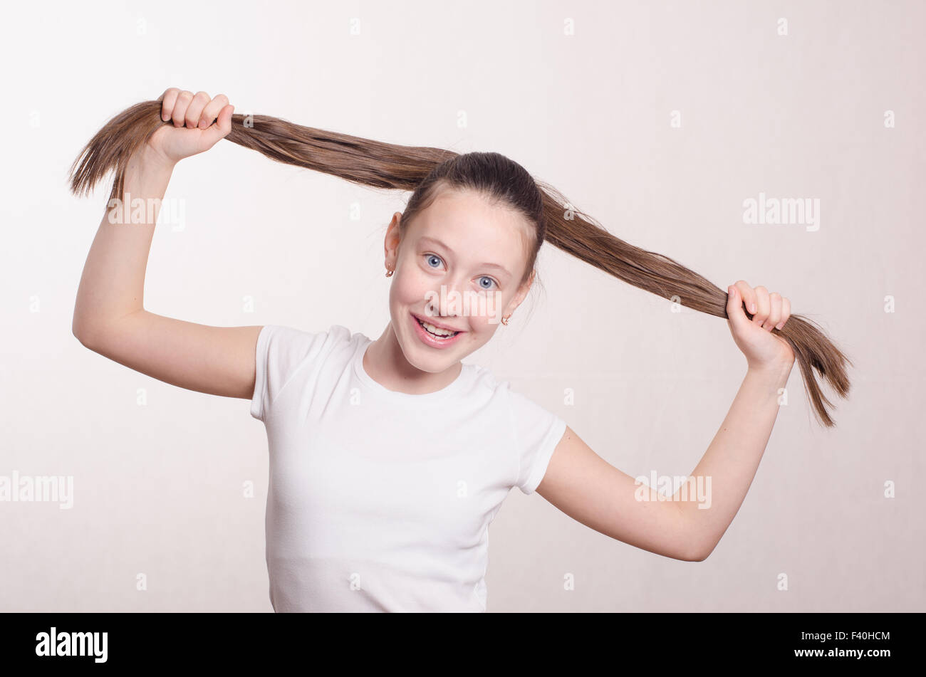 Porträt-Mädchen von zwölf in eine positive Stimmung Stockfoto