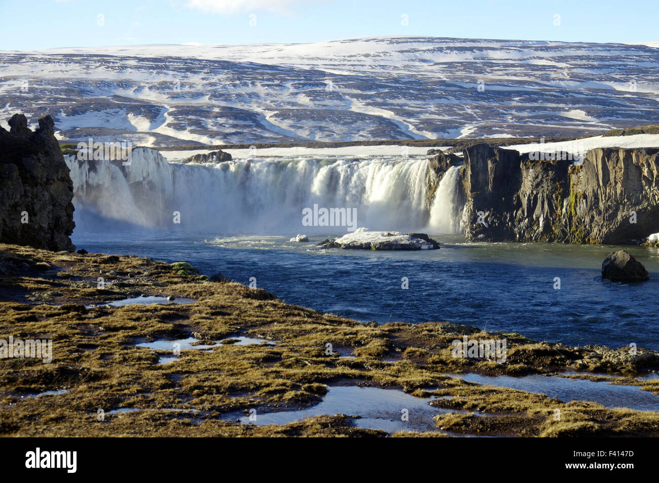 der Wasserfall Godafoss im Winter Stockfoto