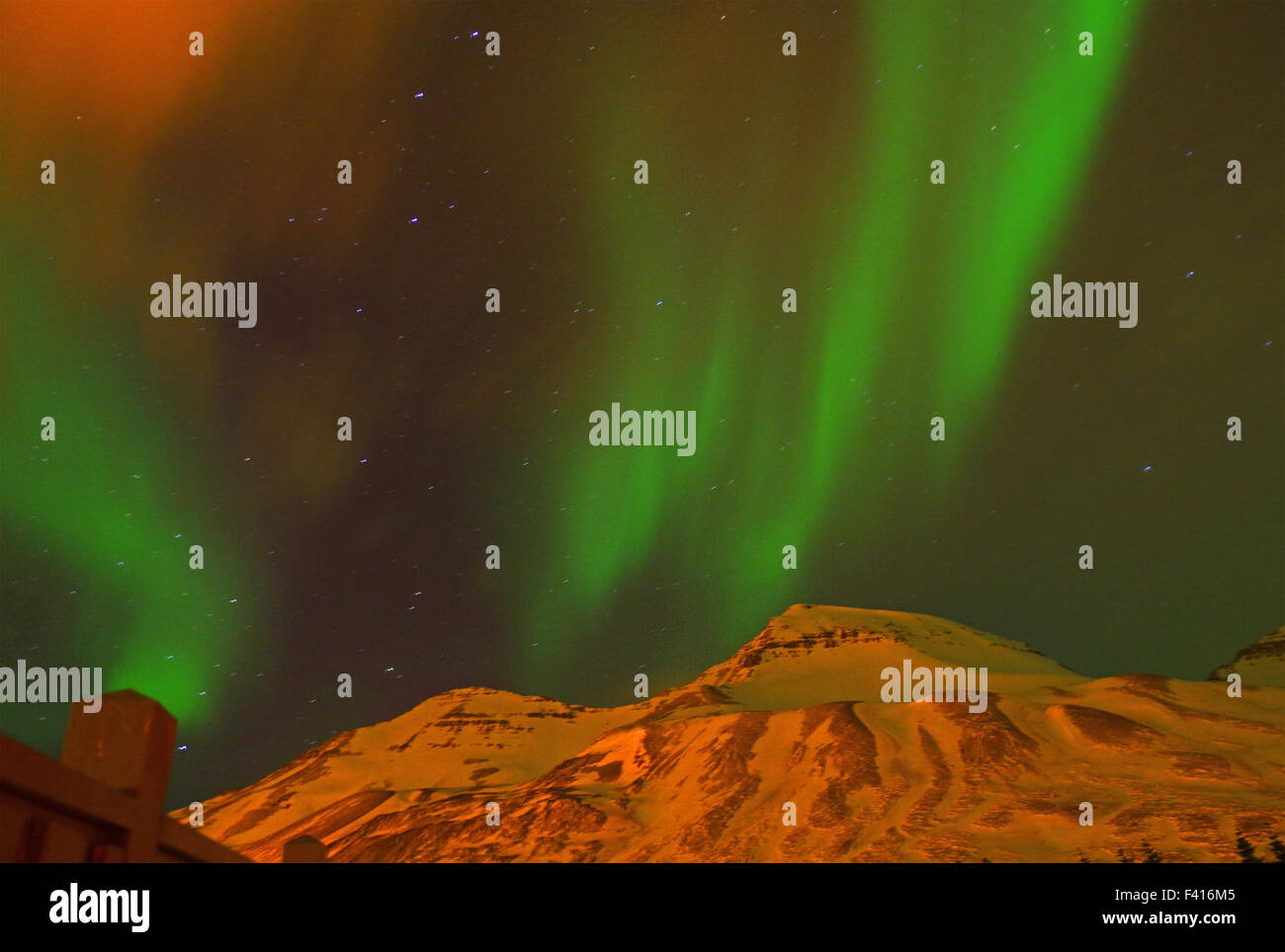 Aurora Borealis in Nordisland Stockfoto