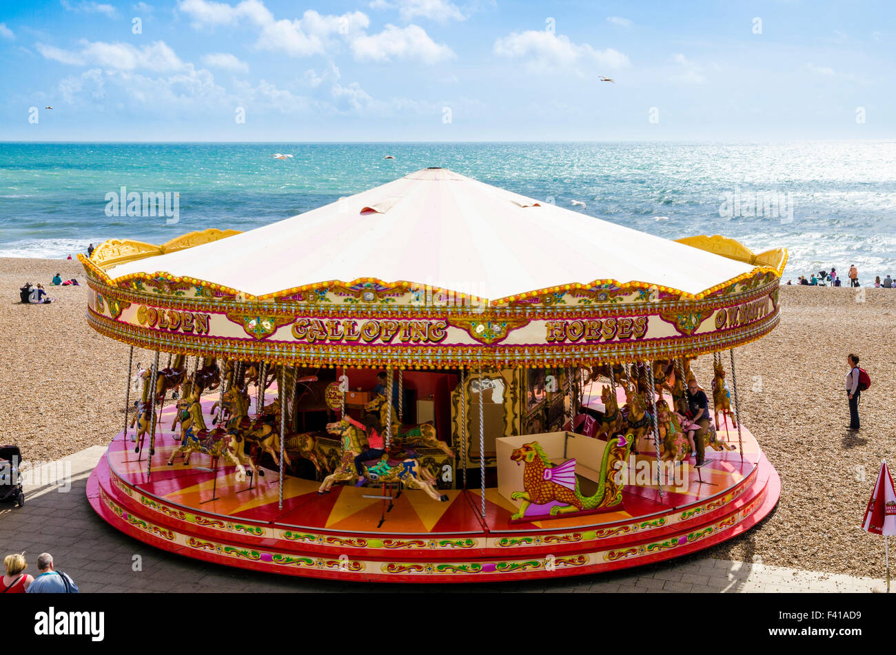 Das Karussell am Strand von Brighton, East Sussex, England. Stockfoto