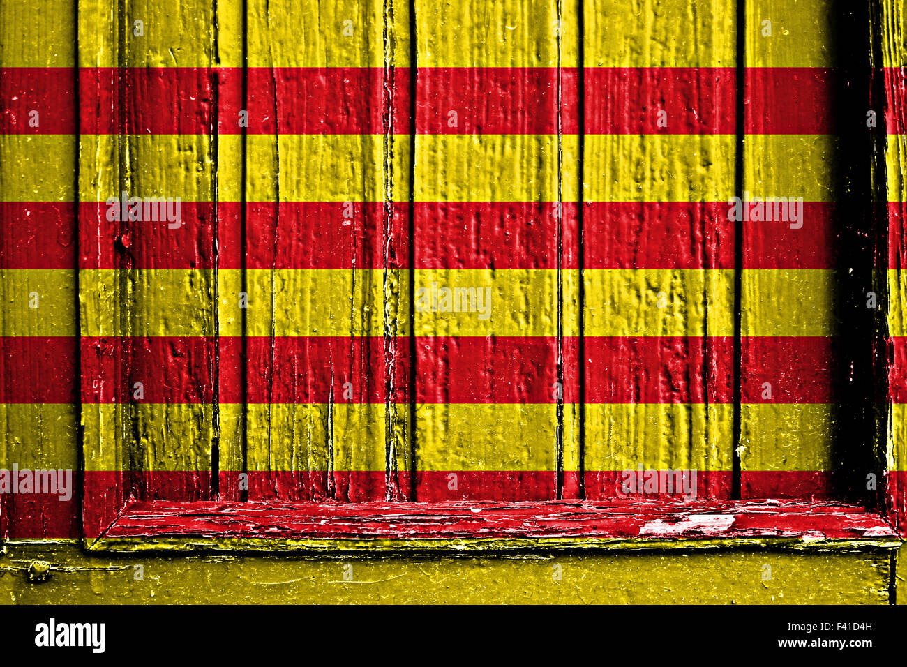 Flagge von Katalonien bemalt auf Holzrahmen Stockfoto