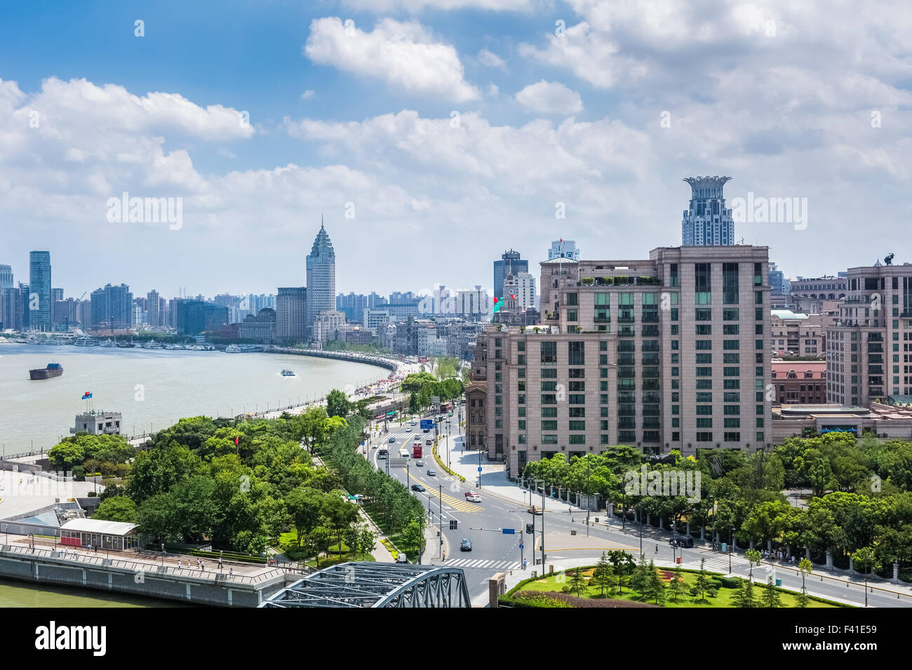 Shanghai Bund tagsüber Stockfoto