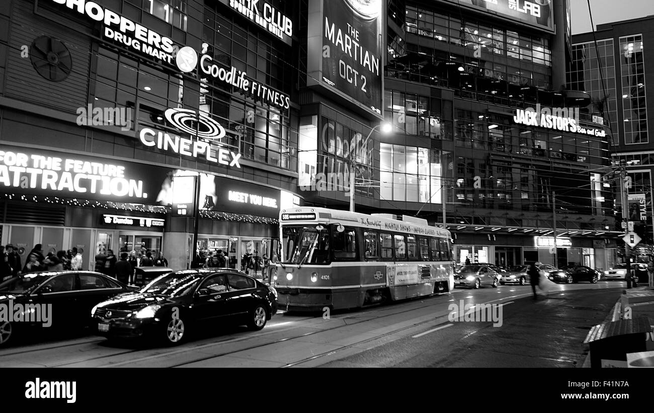 Straße Nachtszene in Toronto, Kanada Stockfoto