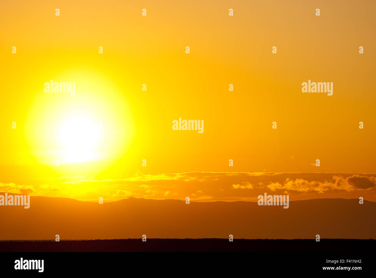 Goldener Sonnenuntergang Stockfoto