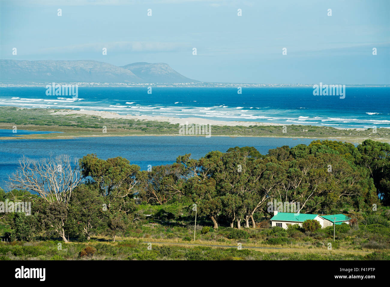 Ansicht von Walker Bay Nature Reserve in der Nähe von Hermanus, Garden Route, Western Cape, Südafrika Stockfoto