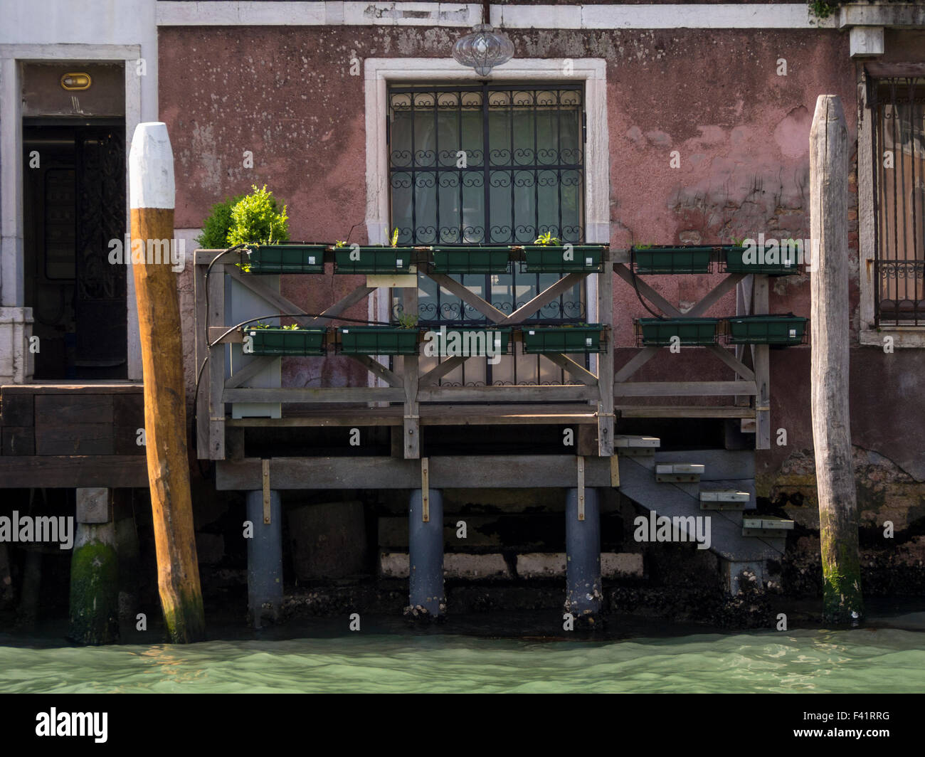 Kleinen Steg am Canal grande, Venedig Stockfoto