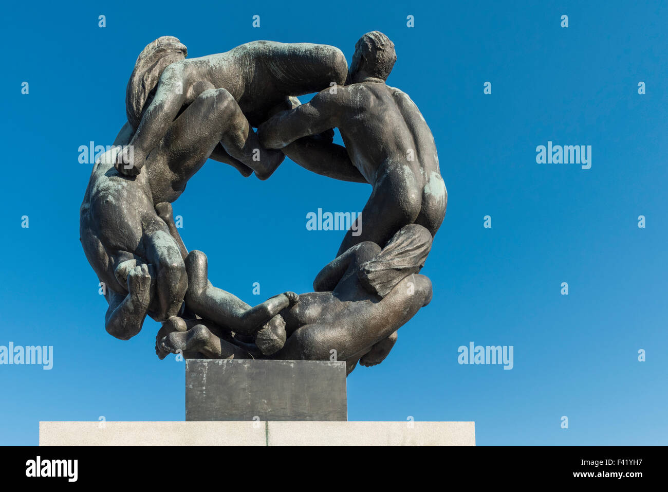 Bronzeskulptur Rad des Lebens von Gustav Vigeland, Vigeland Skulpturenpark, Frognerparken, Frogner, Oslo, Norwegen Stockfoto