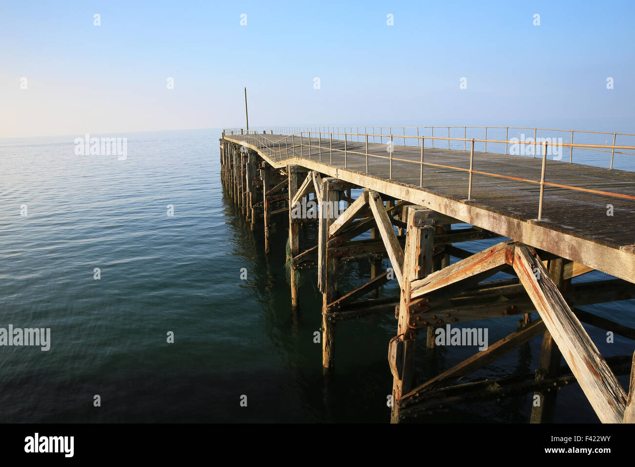 Alte Mole, wo Granit exportiert wurde, Trefor, Llyn Peninsular, Gwynedd, Nordwales, UK Stockfoto