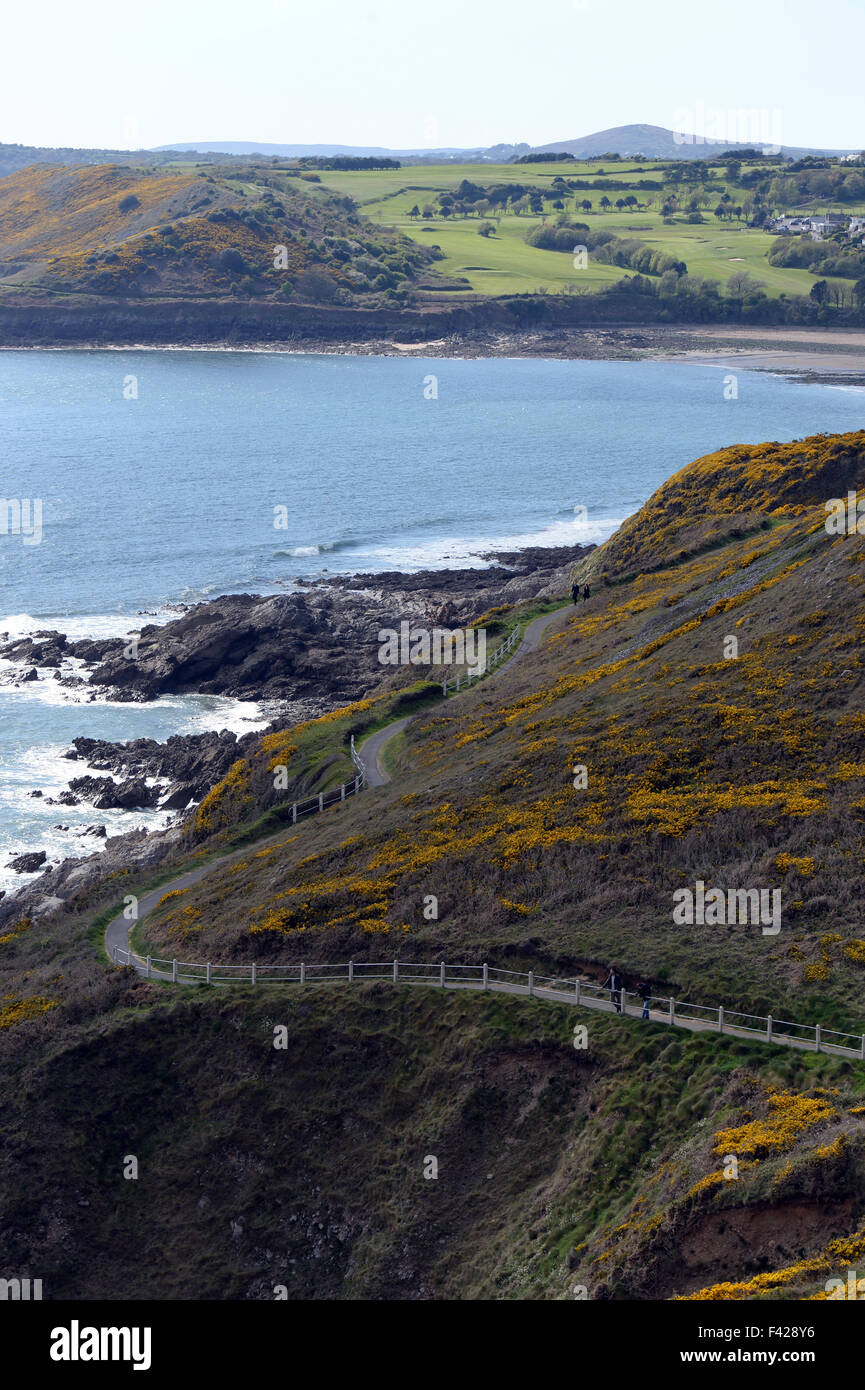 Küstenpfad bei Langland Bucht, Gower. Der Weg folgt den Konturen der Halbinsel und die vielen Strände. Stockfoto