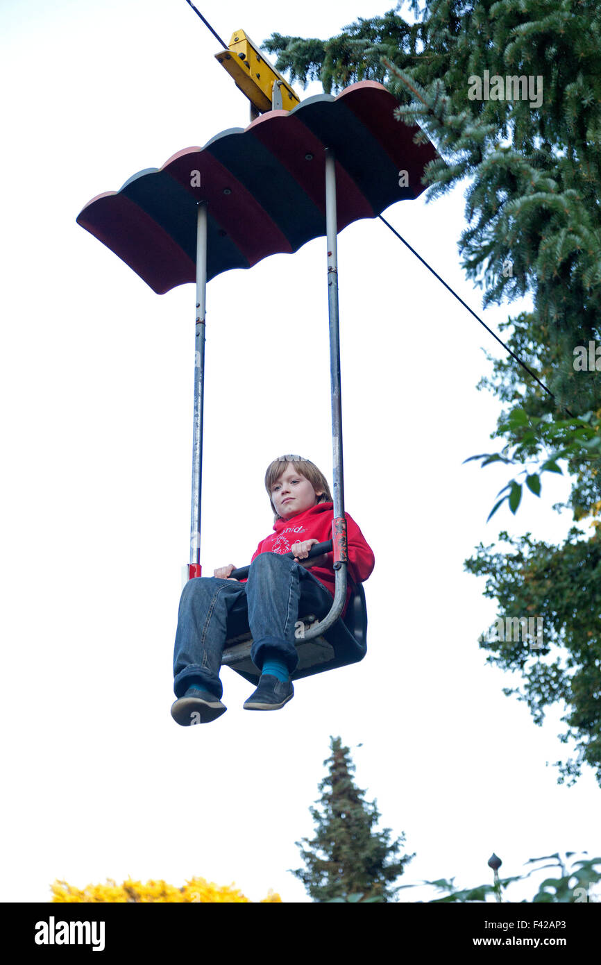 kleiner Junge im Sessellift, Wildpark Schwarze Berge (Zoo ´Schwarze