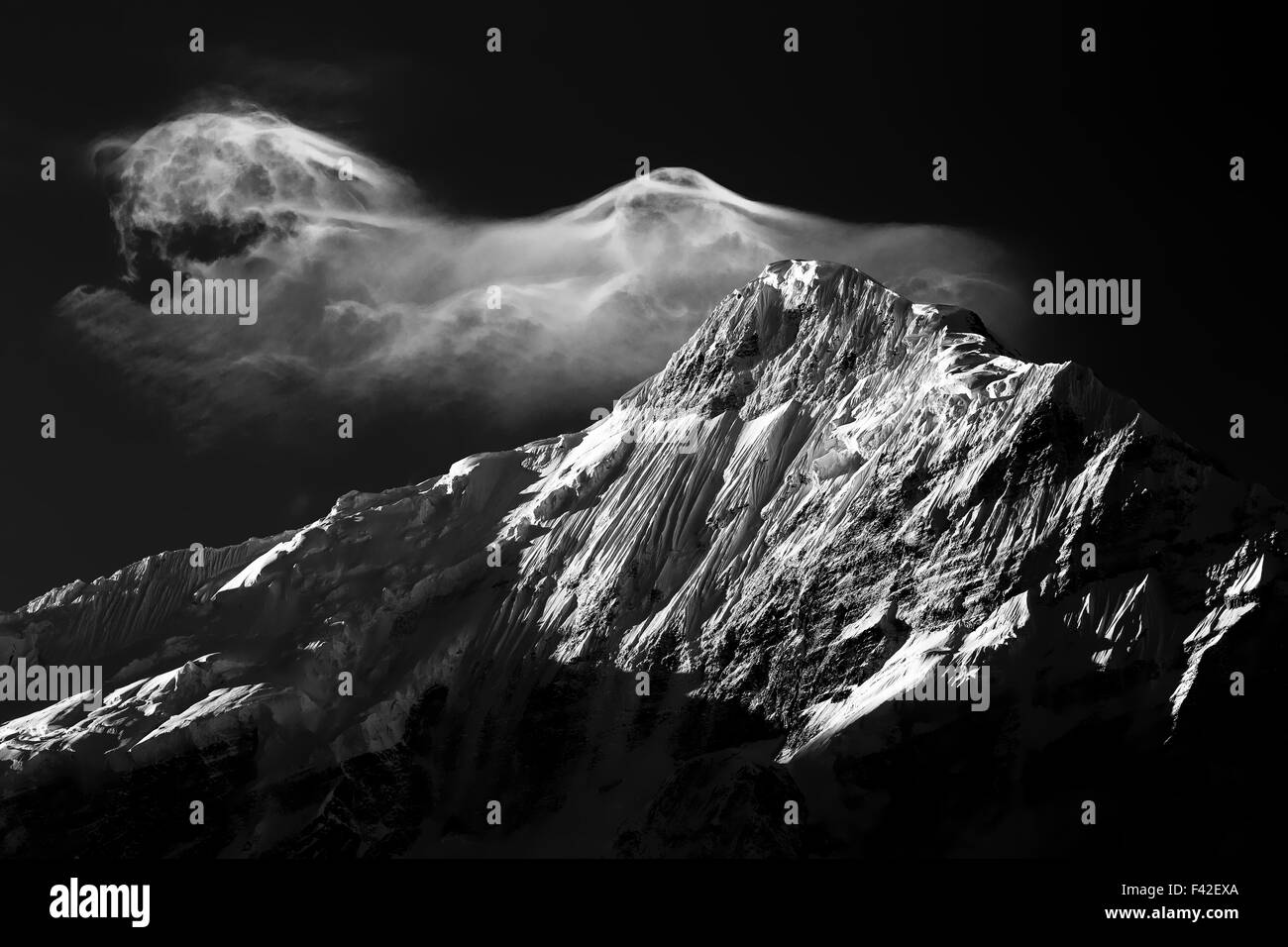 Nilgiri-Blick vom Jomsom Dorf. Annapurna Circuit Trek. Mustang. Nepal. Stockfoto