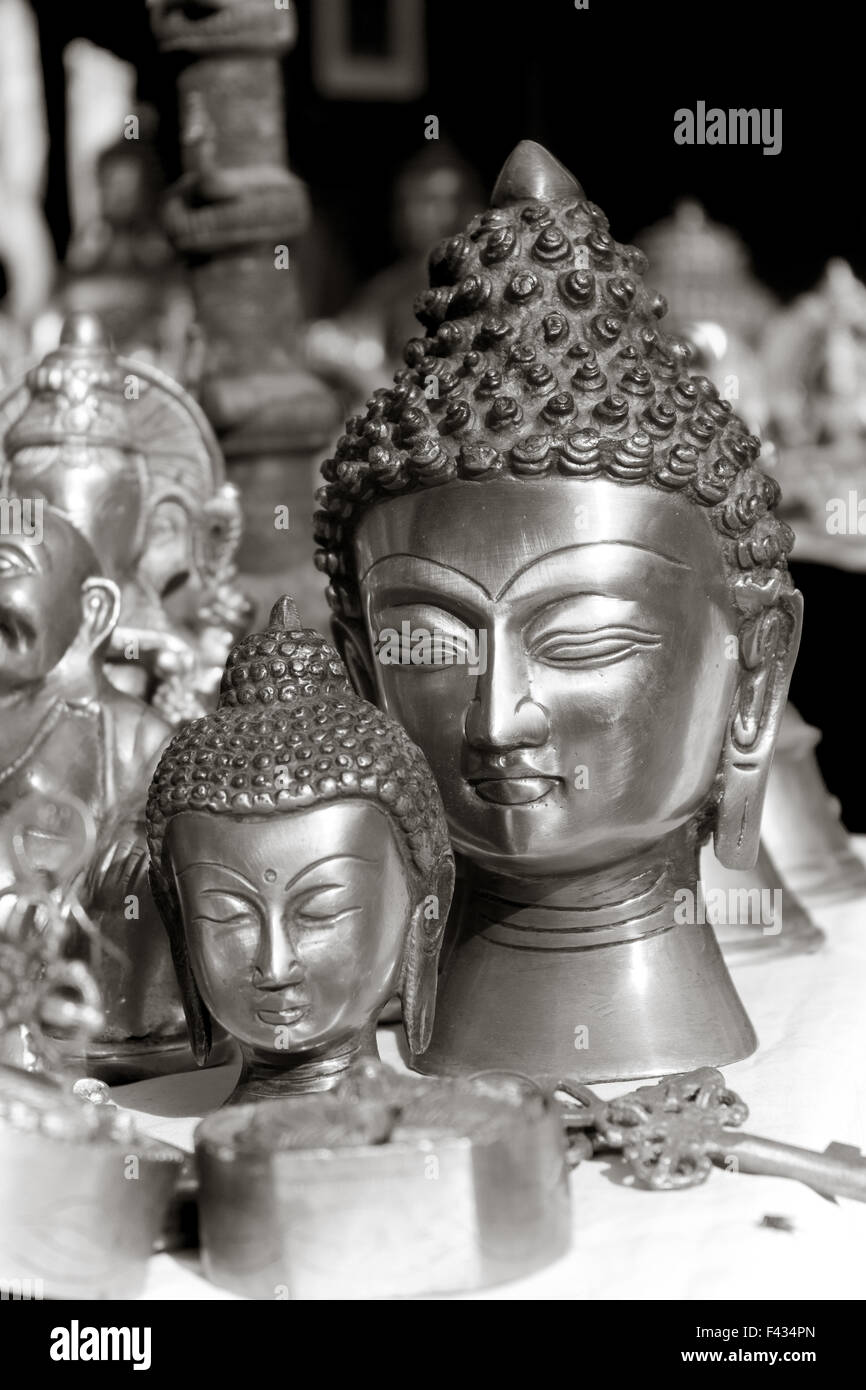 Lord Buddha Metall-statue Stockfoto