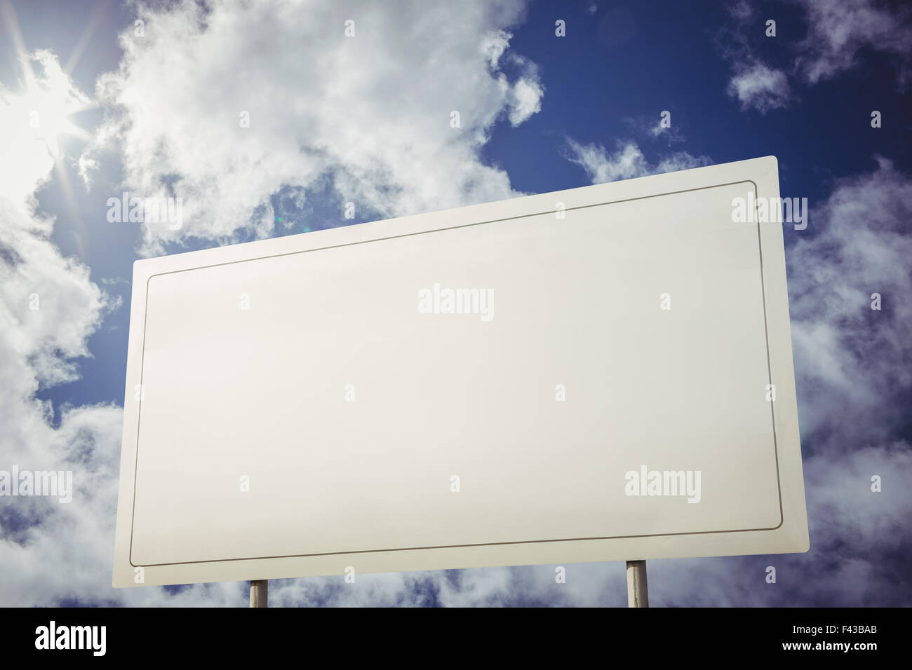 Billboard-Schild mit Textfreiraum Stockfoto